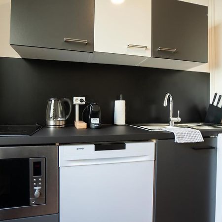 A Spacious 3-Bedroom Apartment With King-Size Beds Is Located Within 5 Minute'S Walk From The Prater Wien Exteriör bild